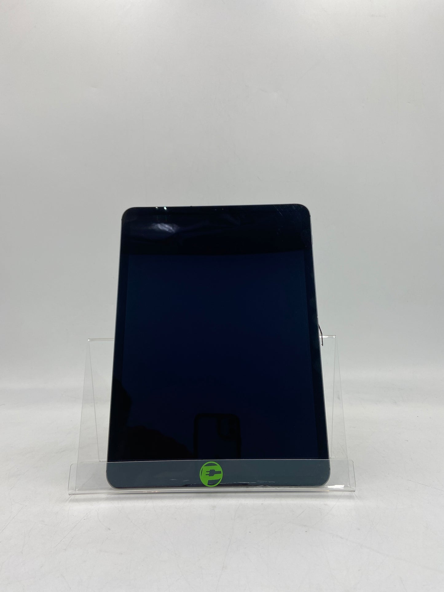 Unlocked Apple iPad Pro 11" 4th Gen 128GB 17.5.1 Space Gray