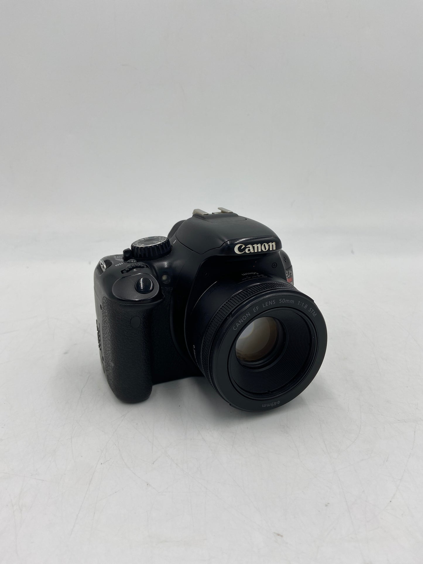 Canon EOS Rebel T2i 18.0MP Digital SLR DSLR Camera