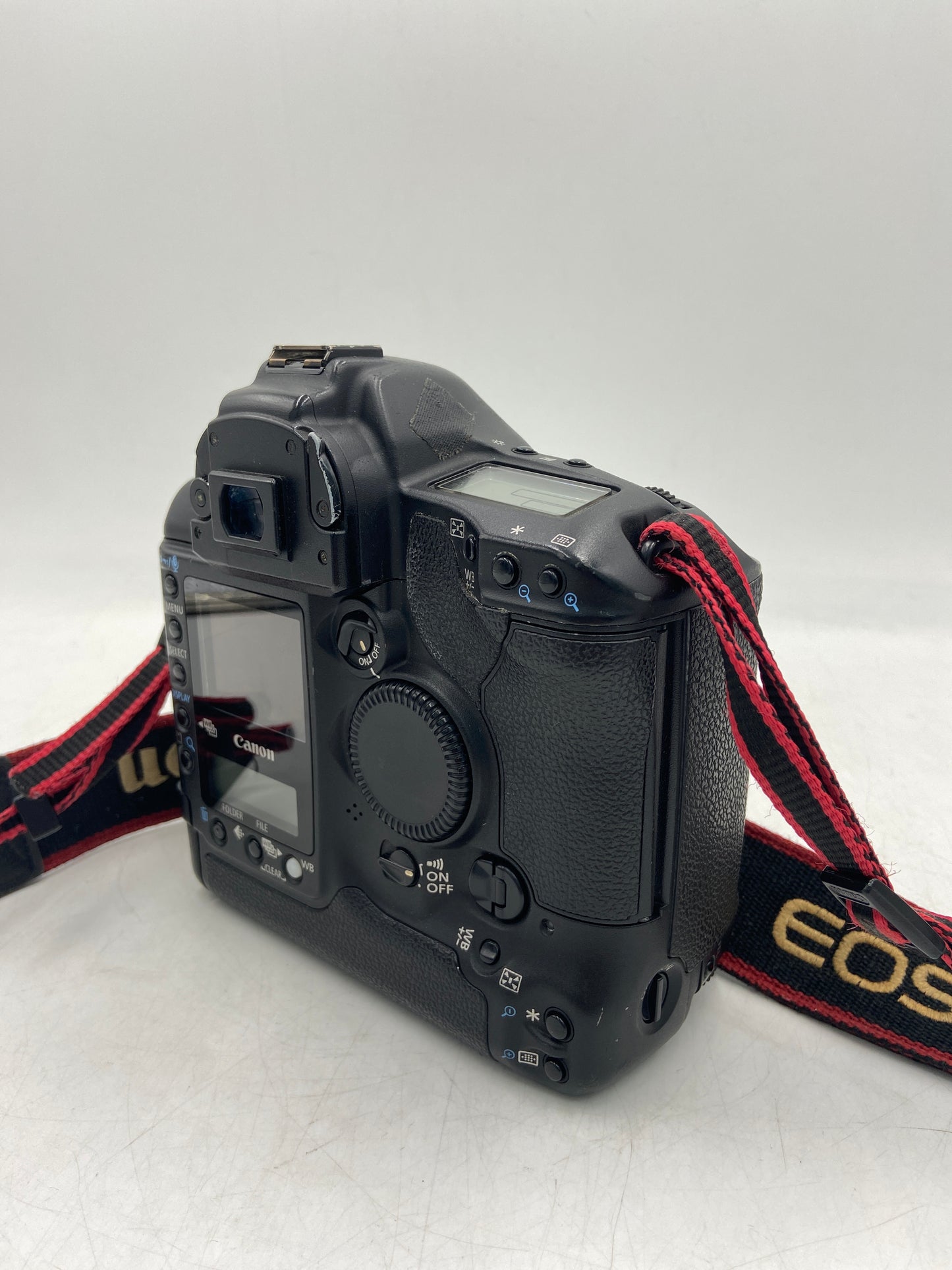 Canon EOS 1 DS Mark II 16.7MP Digital SLR DSLR Camera DS126081