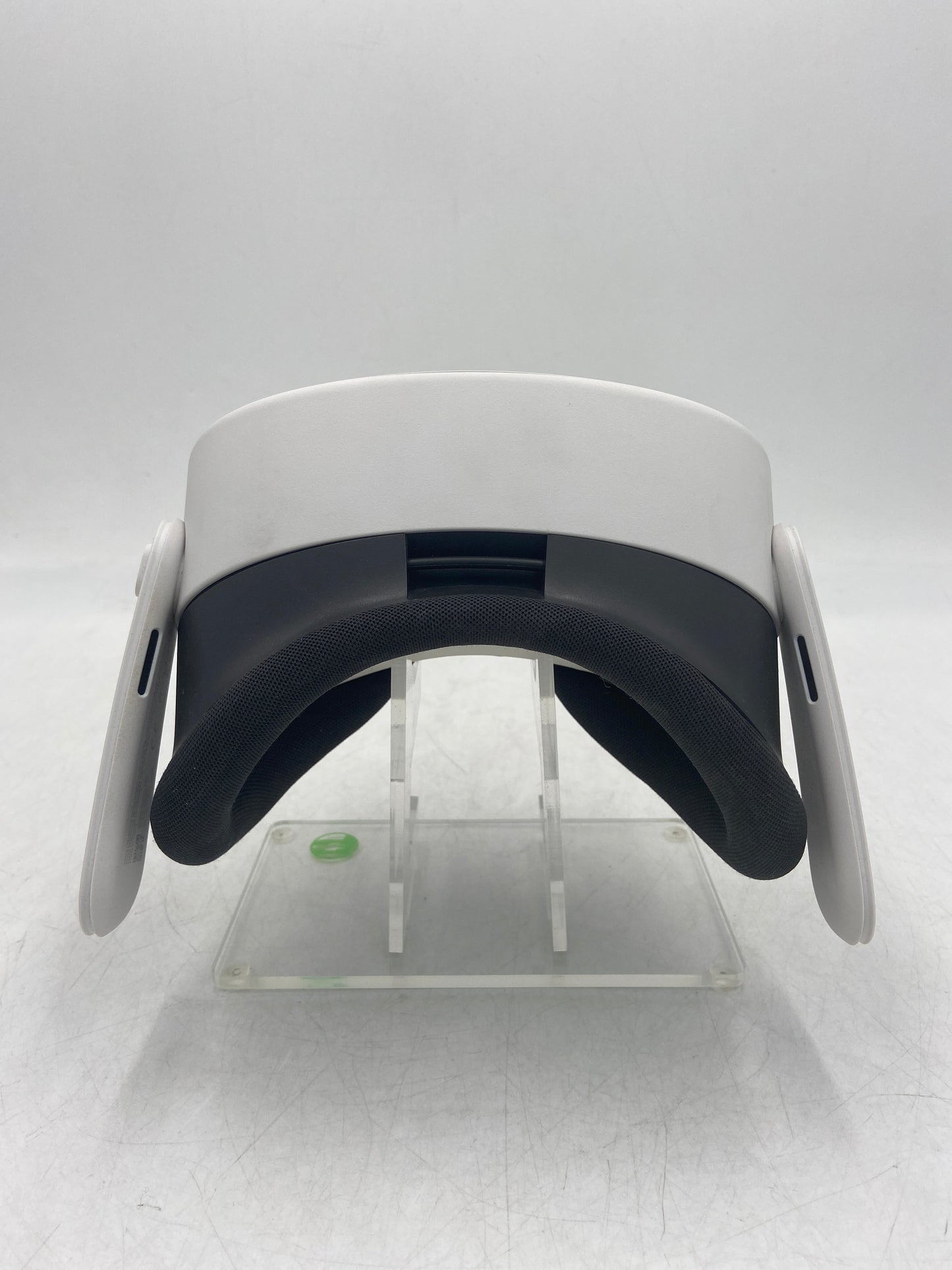 Meta Quest 3S 128GB Standalone All-in-One VR Headset P97