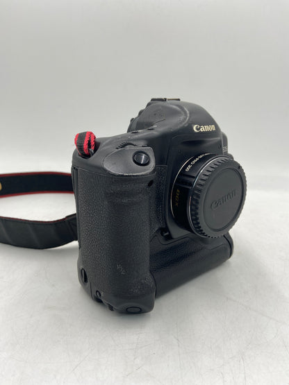 Canon EOS 1 DS Mark II 16.7MP Digital SLR DSLR Camera DS126081