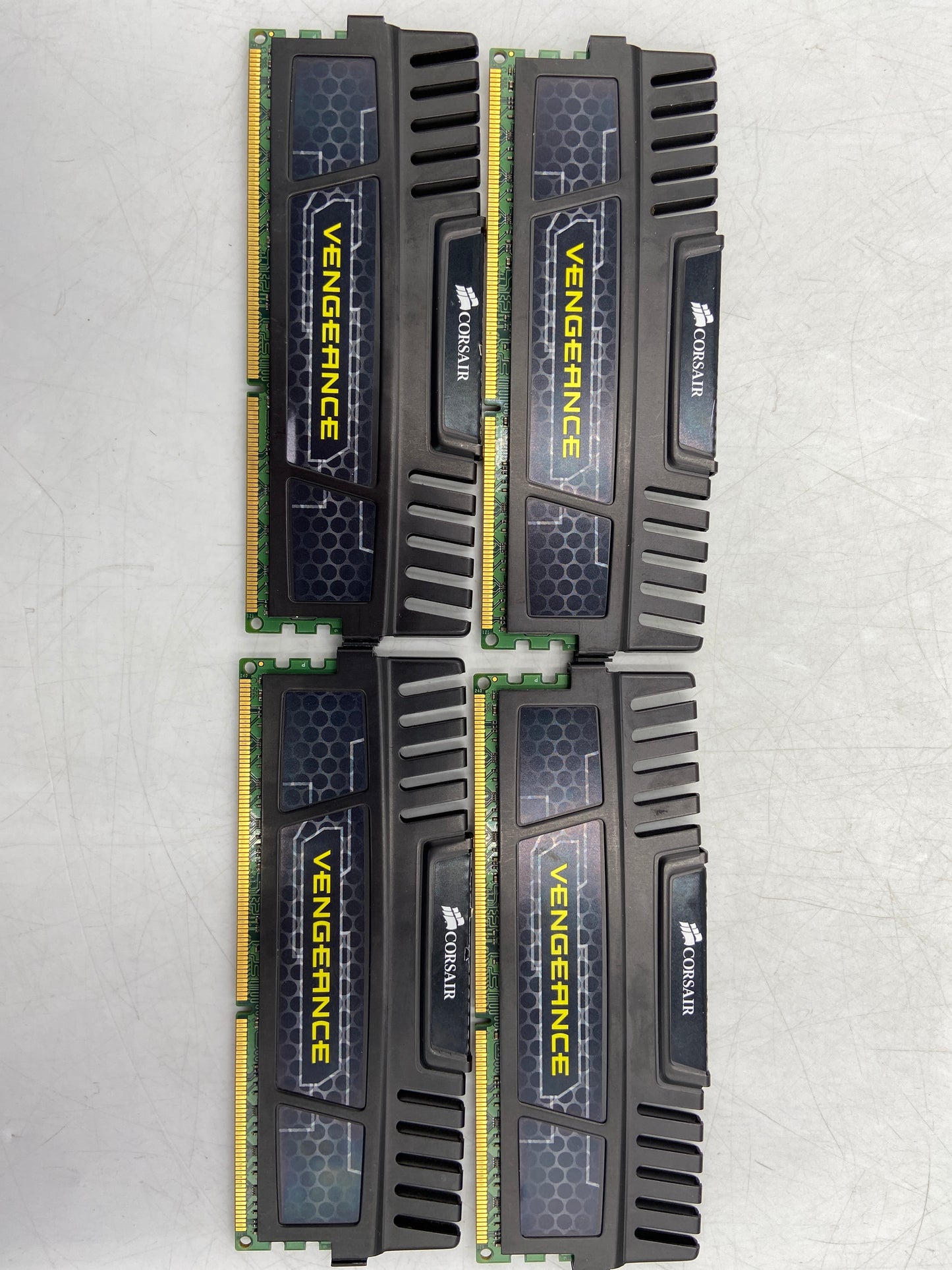 Corsair Vengeance 32GB (4x8GB) RAM 1600MHz CMZ32GX3M4X1600C10