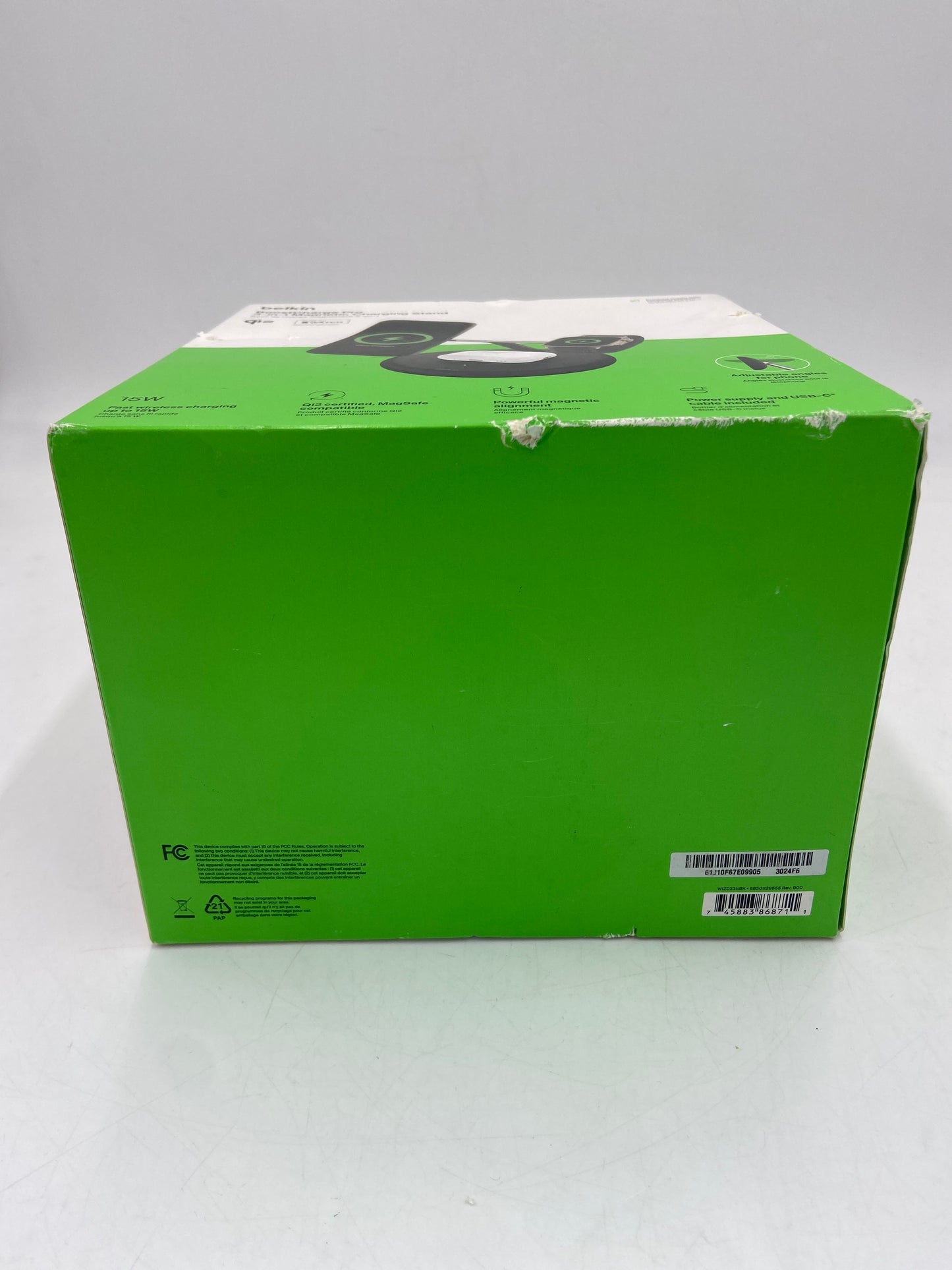 New BELKIN BOOSTCHARGE PRO 3 IN 1 MAGNETIC CHARGING STAND  3024F6