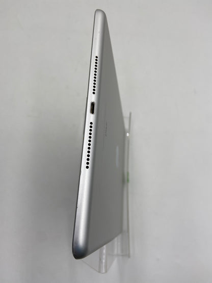 Used Apple iPad 6th Gen Silver/White Broken Glass Fully Functional