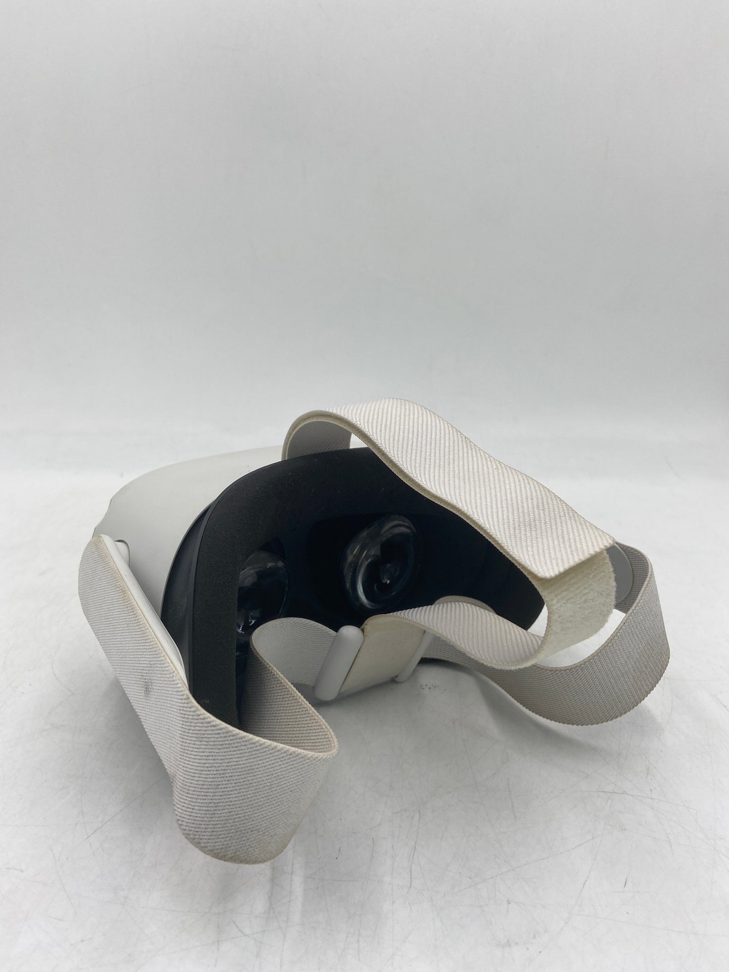 Meta Quest 2 128GB Standalone All-in-One VR Headset KW49CM