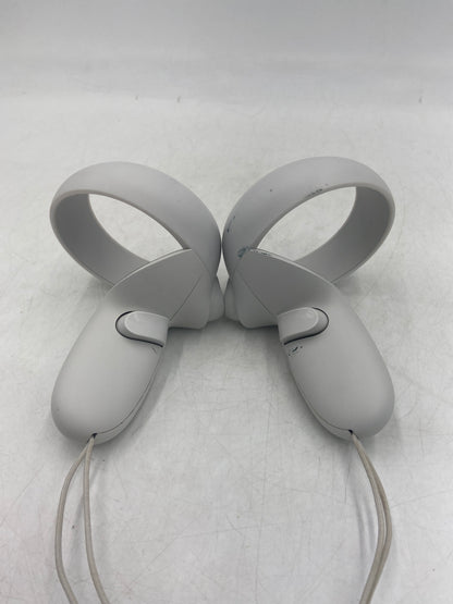 Meta Quest 2 256GB Standalone All-in-One VR Headset  KW49CM with VR Power 2 Battery