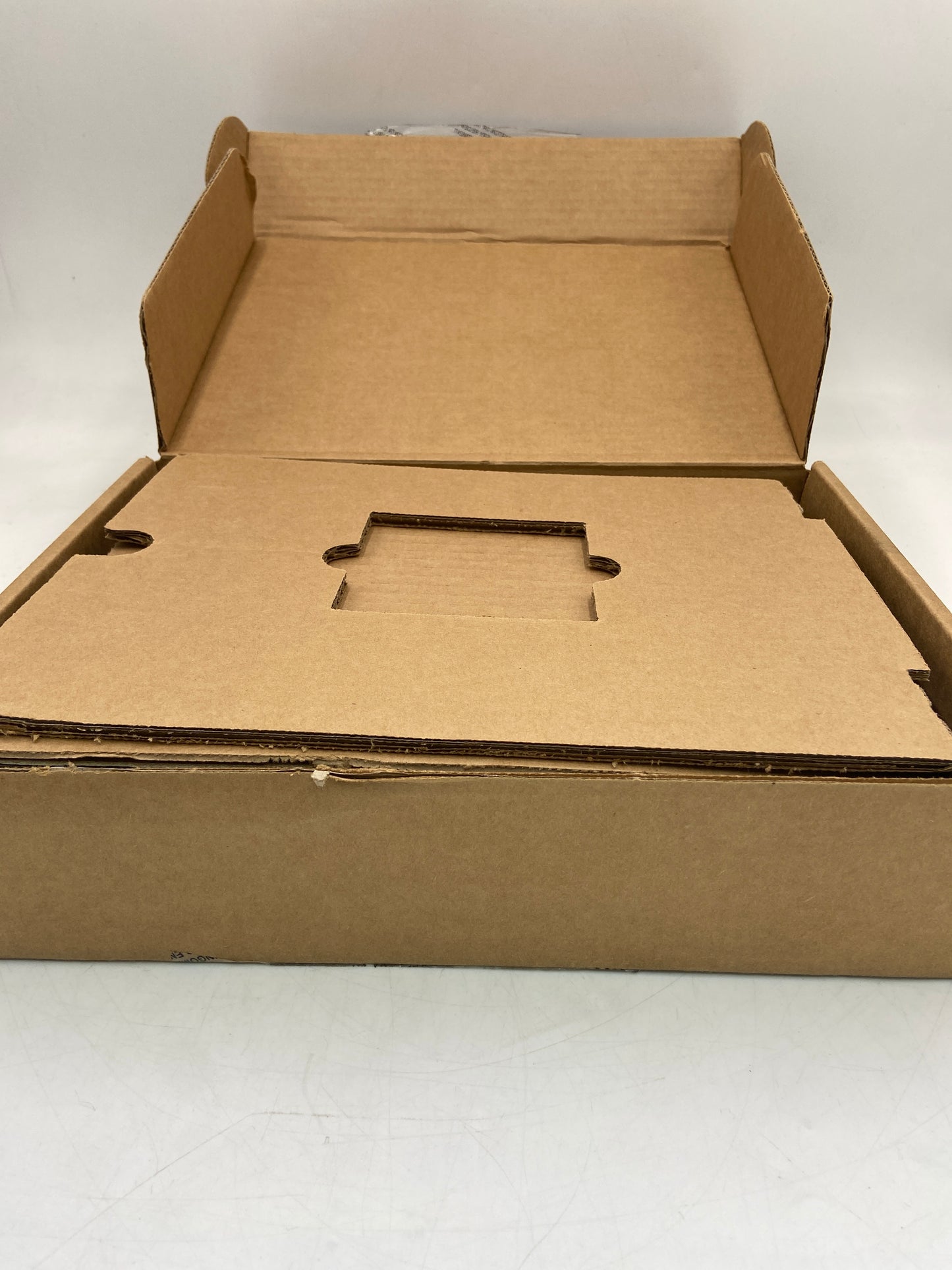 New Open Box SHURE Microphone Mixer 4-Channel Microphone Mixer SCM268