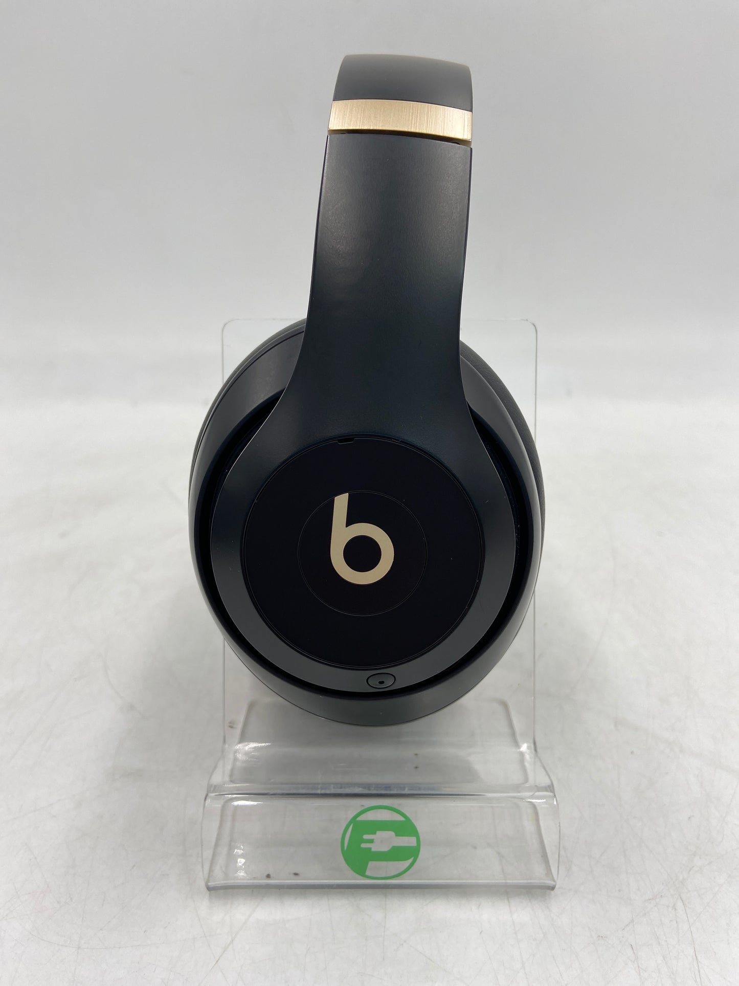 Beats Studio Pro Wireless Over-Ear Bluetooth Headphones Black A2924