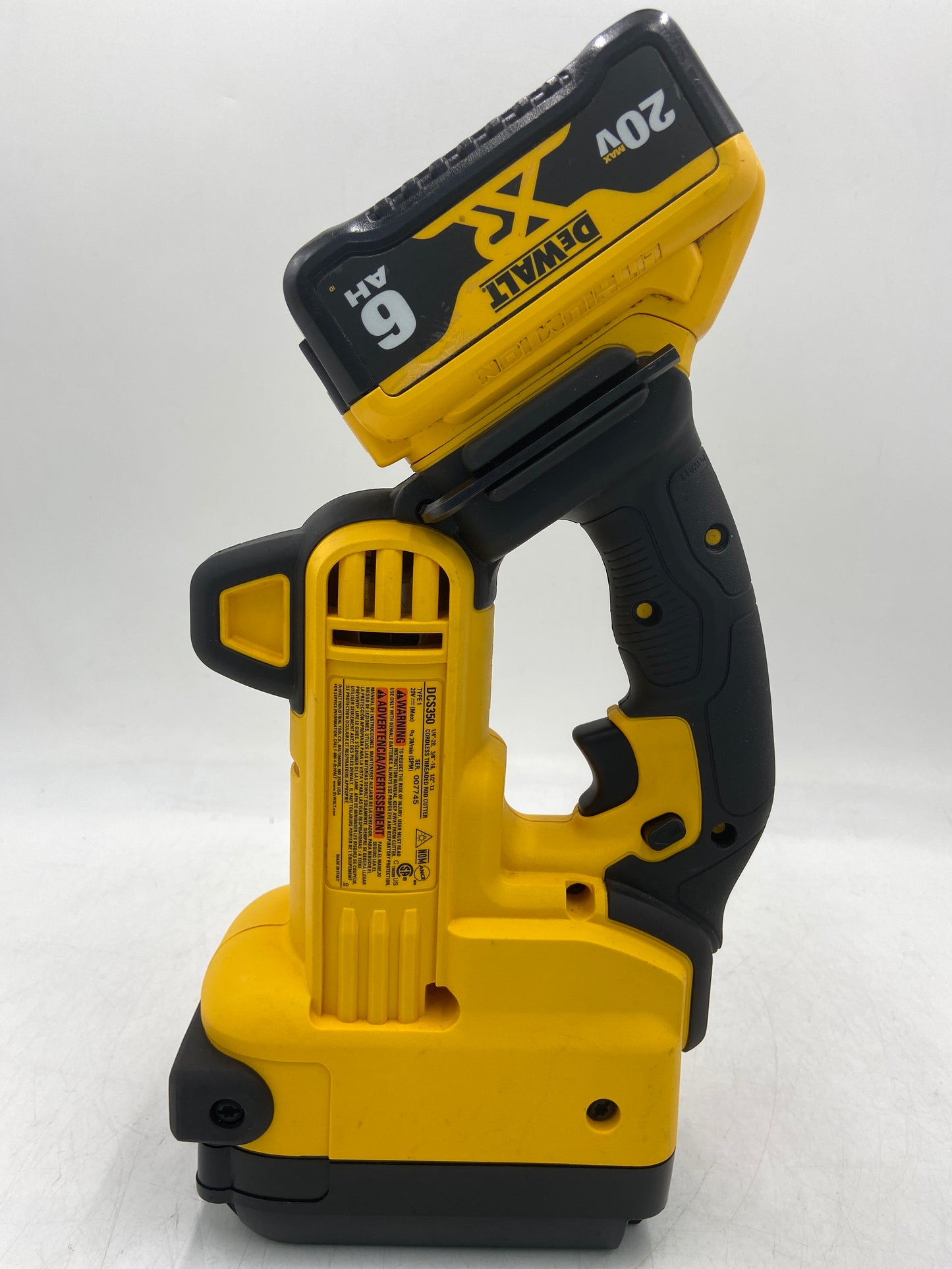 DeWalt DCS350 20V MAX 1/4"-20, 3/8"-16, 1/2"-13 Cordless Threaded Rod Cutter