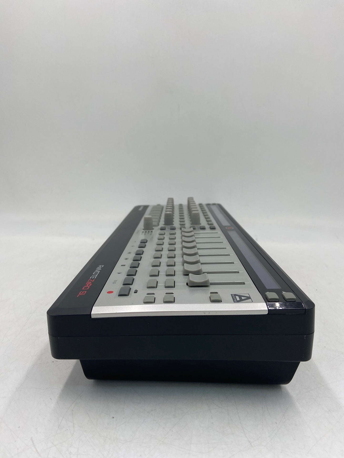 Novation ReMOTE ZeRO SL MIDI Controller