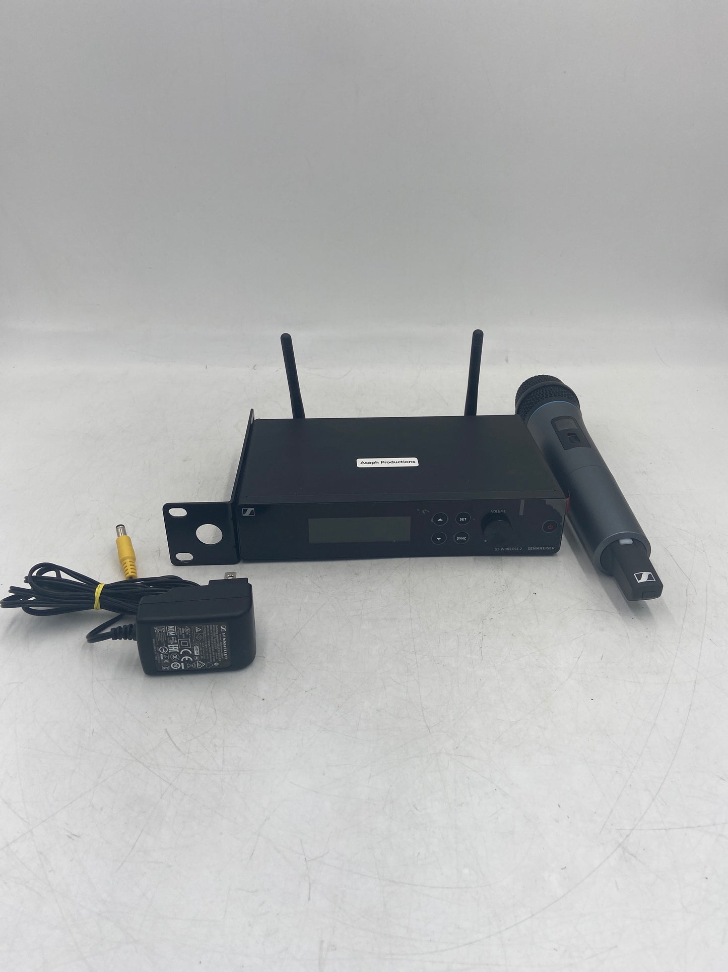Sennheiser XS Wireless + XS Wireless 2 Receiver and Handheld Transmitter EM XSW