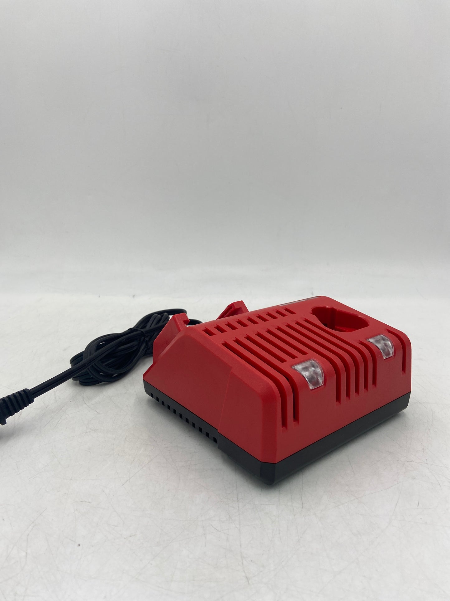 Milwaukee 48-59-1812 M12, M18 Battery Charger