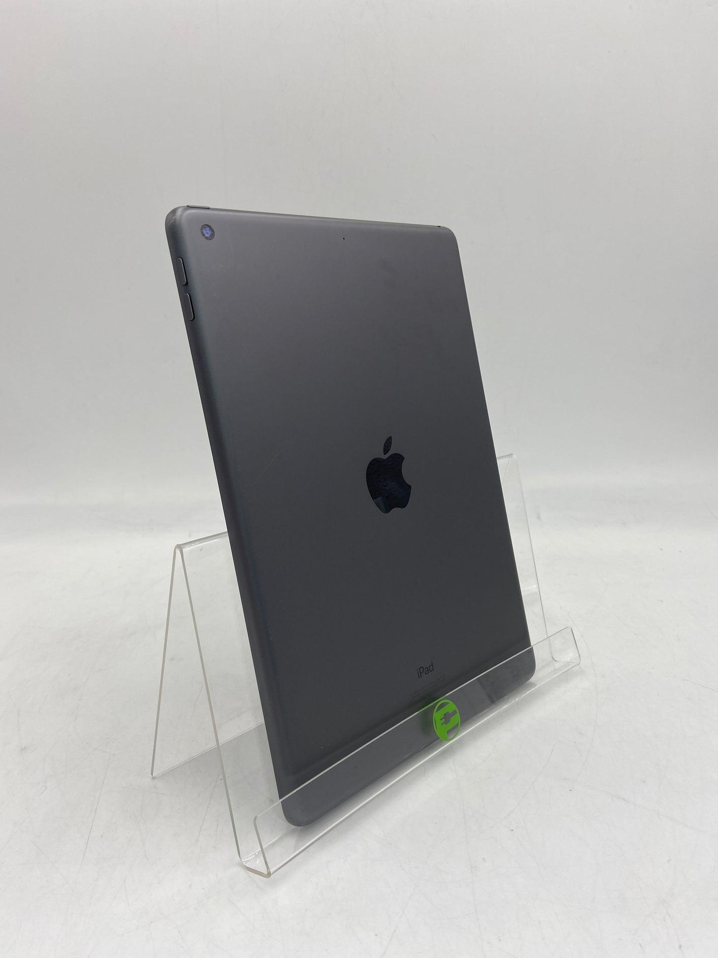 WiFi Only Apple iPad 7th Gen 32GB 17.4.1 SPACE GRAY A2197