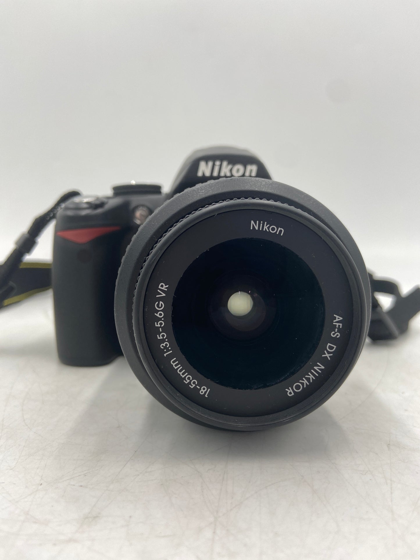 Nikon D3000 10.2MP Digital SLR DSLR Camera