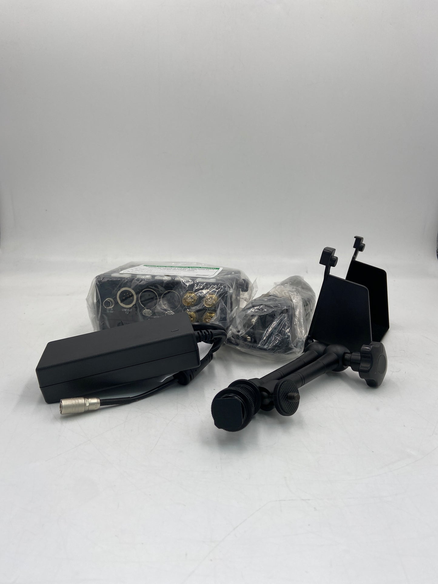 New Open Box SOUND DEVICES PIX240i Audio Video Recorder Power Cord SSD and Caddy Included