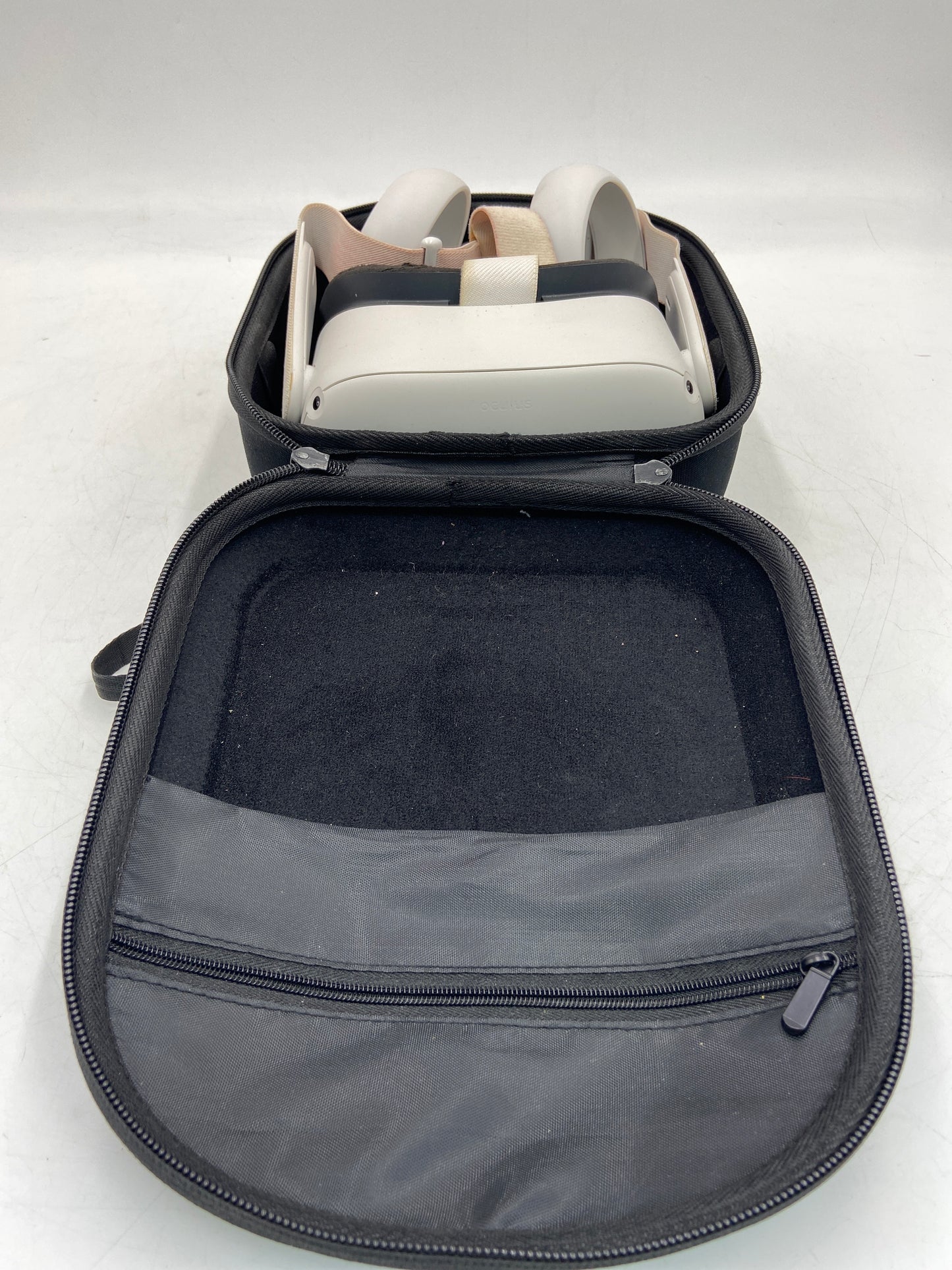 Oculus Meta Quest 2 256GB Standalone All-in-One VR Headset KW49CM