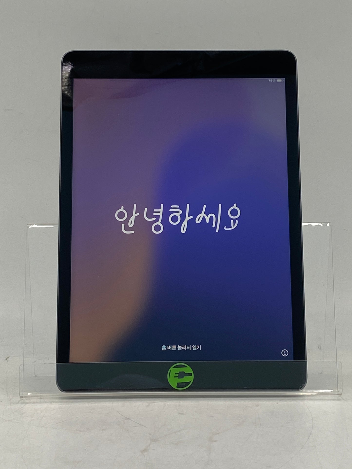 WiFi Only Apple iPad 9th Gen 64GB Space gray MK2K3LL/A