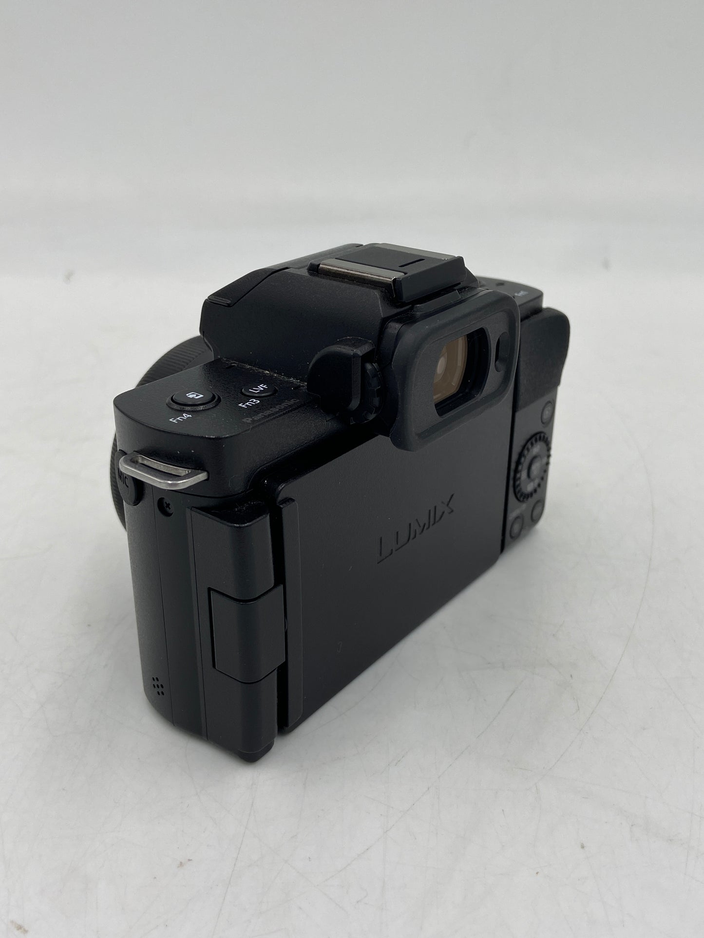 Panasonic lumix g100d DC-G100D 20.3MP Mirrorless Camera