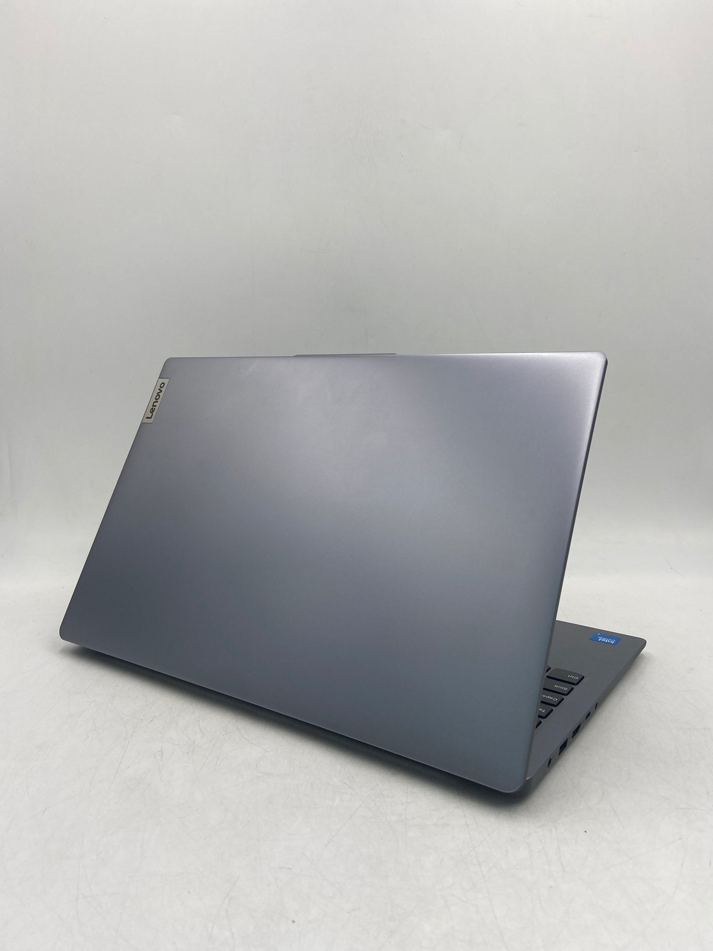 Lenovo IdeaPad Slim 3 15ITN9 15.6" Core 3 N355 3.9GHz 8GB RAM 128GB