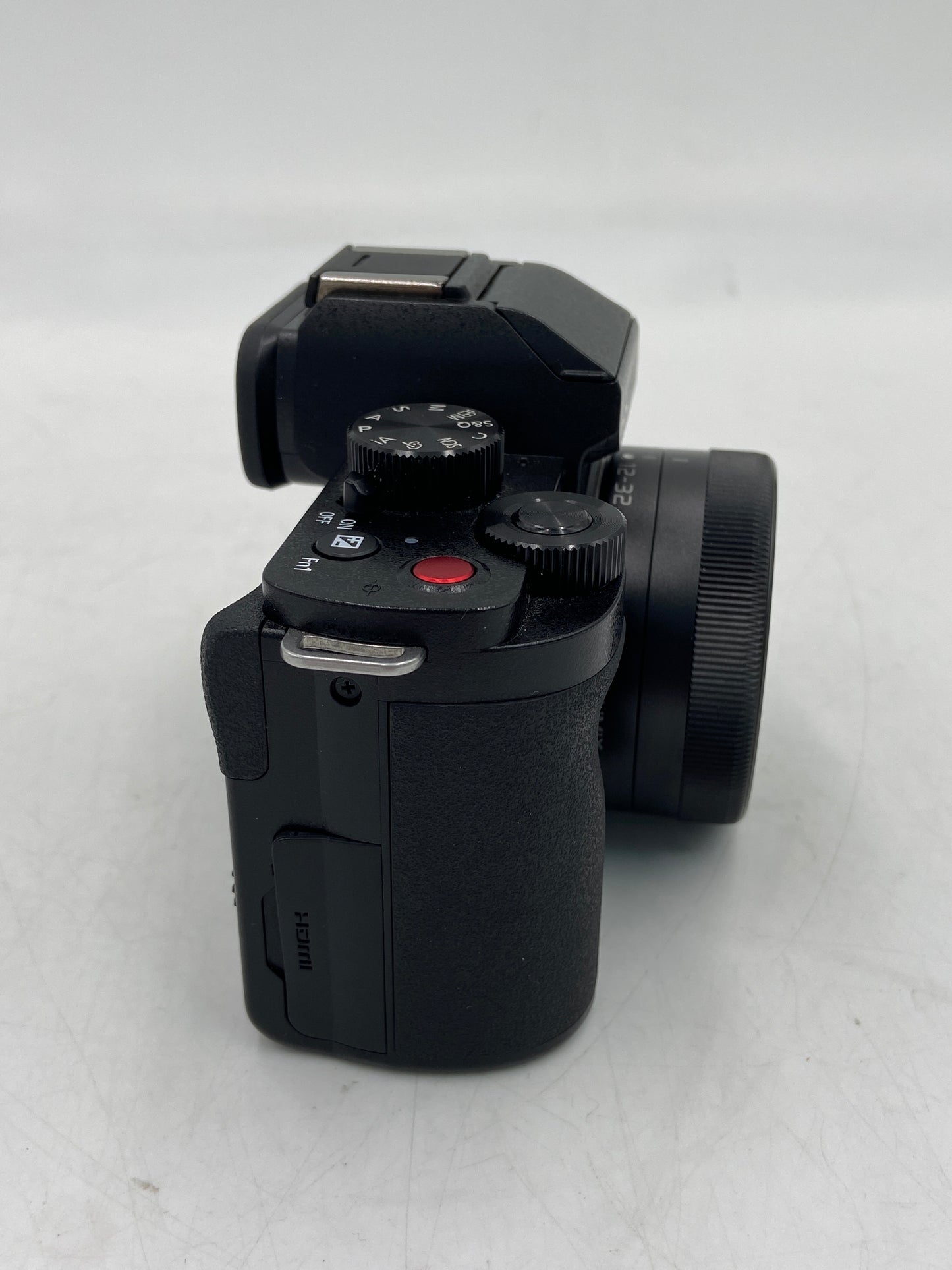 Panasonic lumix g100d DC-G100D 20.3MP Mirrorless Camera