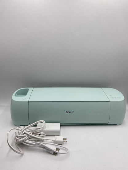 New CRICUT EXPLORE SMART CUTTING MACHINE 2008337