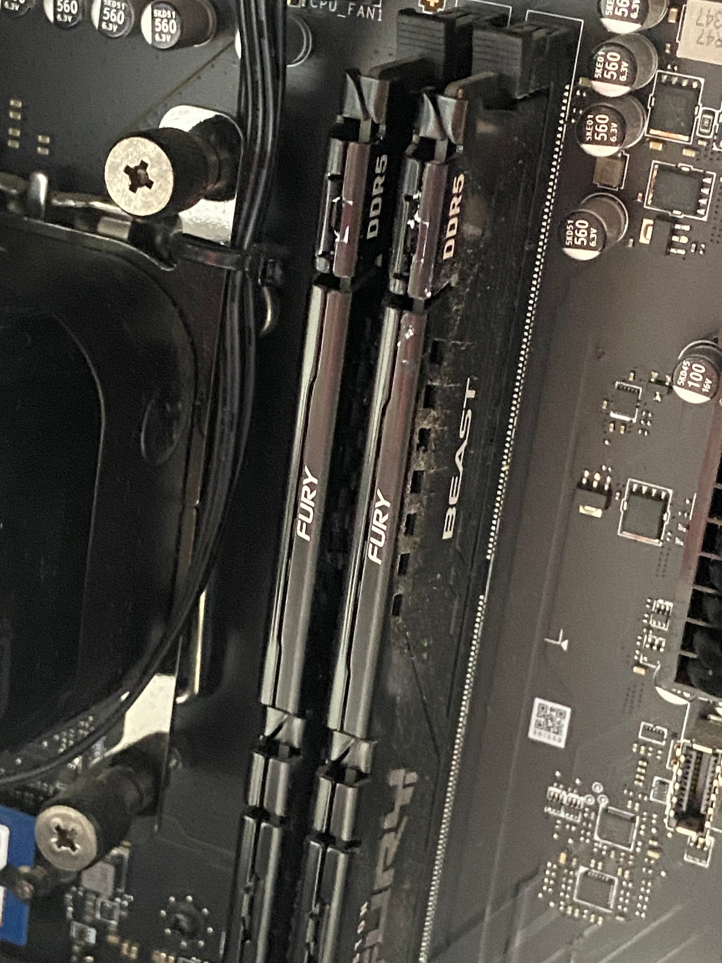 CyberPower Custom PC Black Ryzen 7 7700X 4.70GHz 16GB RAM 16GB SSD MSI GeForce RTX 4060 Ti Ventus 2X Black 8G OC